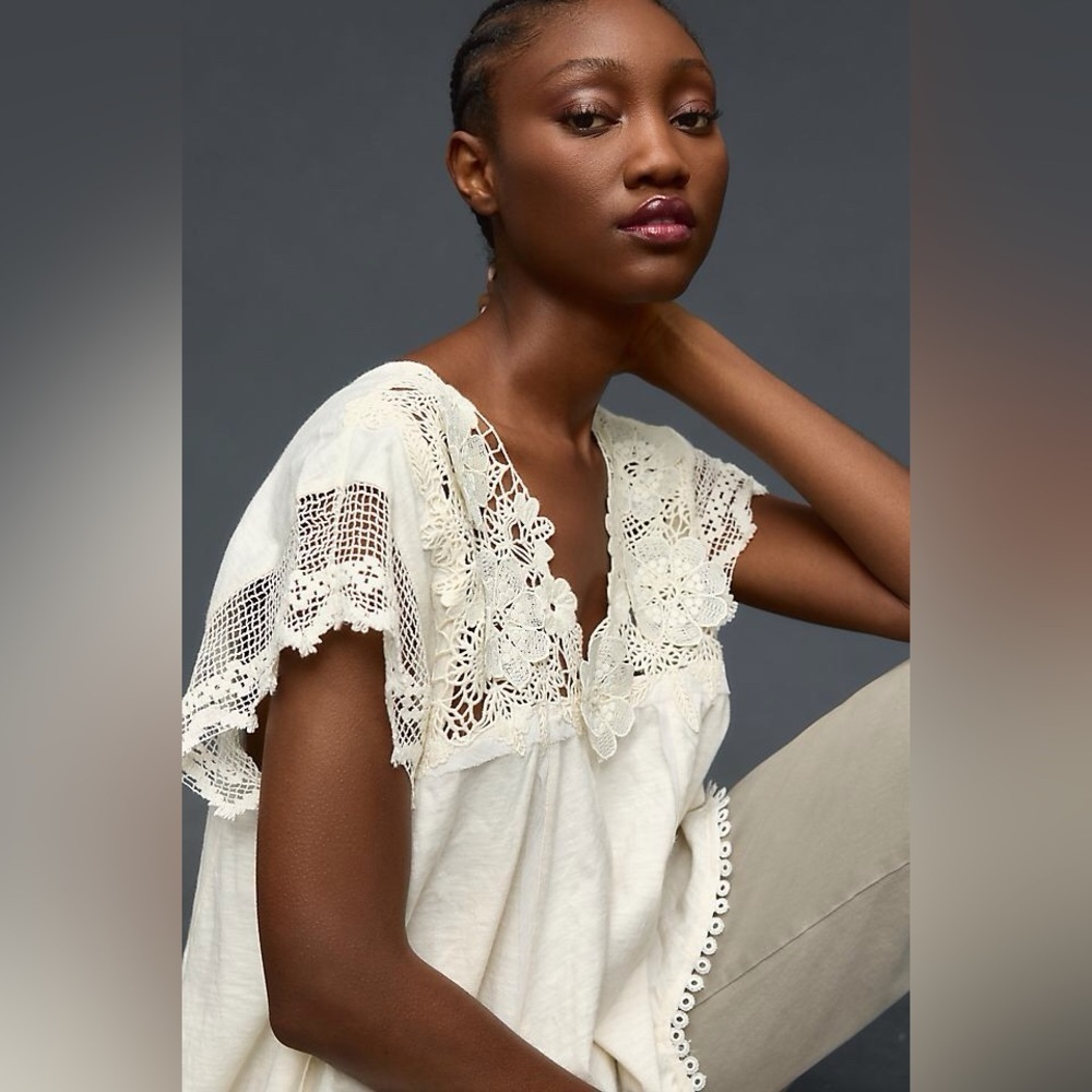 By Anthropologie V-Neck Lace Swing Top in Cream Ivory Size Medium. - Picture 14 of 16